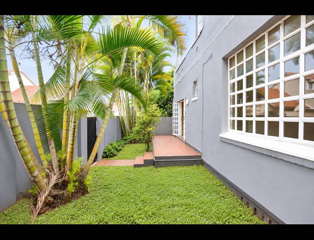 2 BEDROOM APARTMENT FOR SALE IN GLENWOOD